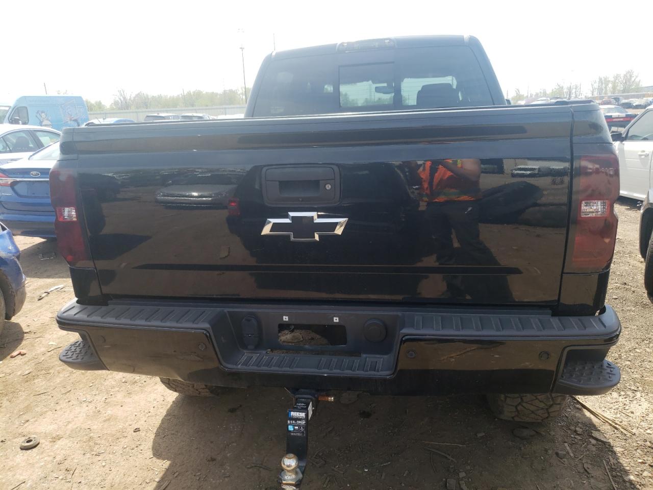 Photo 6 from auction – 2018 CHEVROLET silverado with VIN 3GCUKREC1JG283380