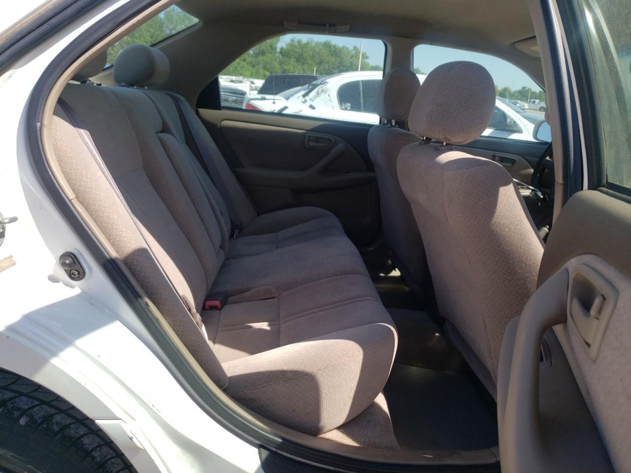 Photo 6 from auction – 2000 TOYOTA CAMRY CE with VIN 4T1BG22K3YU954000