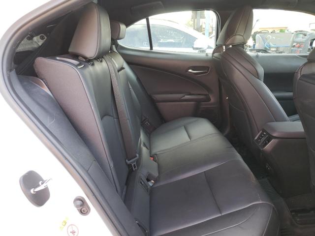 Photo 6 from auction – 2019 LEXUS UX 200 with VIN JTHY3JBH3K2002463