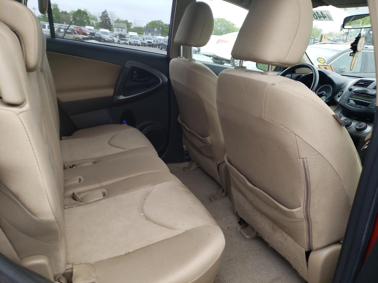 Photo 6 from auction – 2010 TOYOTA RAV4 with VIN JTMBF4DV1A5032903