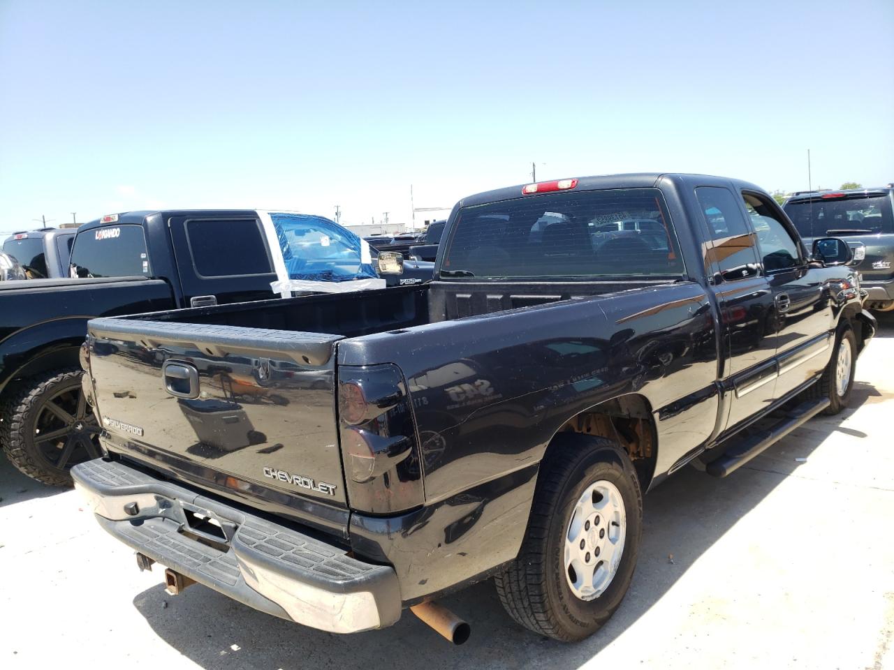 Photo 4 from auction – 2003 CHEVROLET SILVERADO with VIN 2GCEC19V331131725