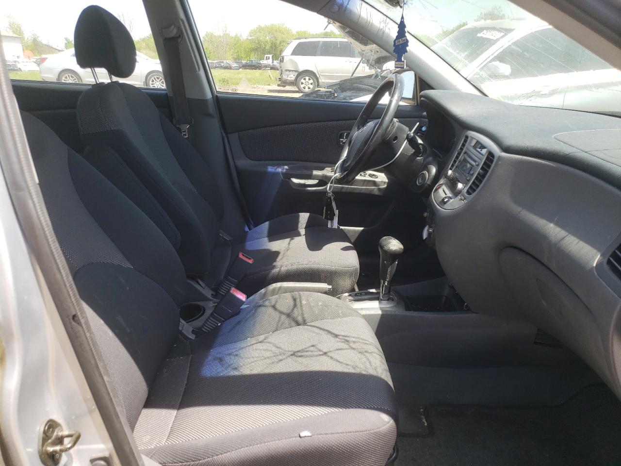 Photo 5 from auction – 2006 KIA RIO 5 with VIN KNADE163566099668