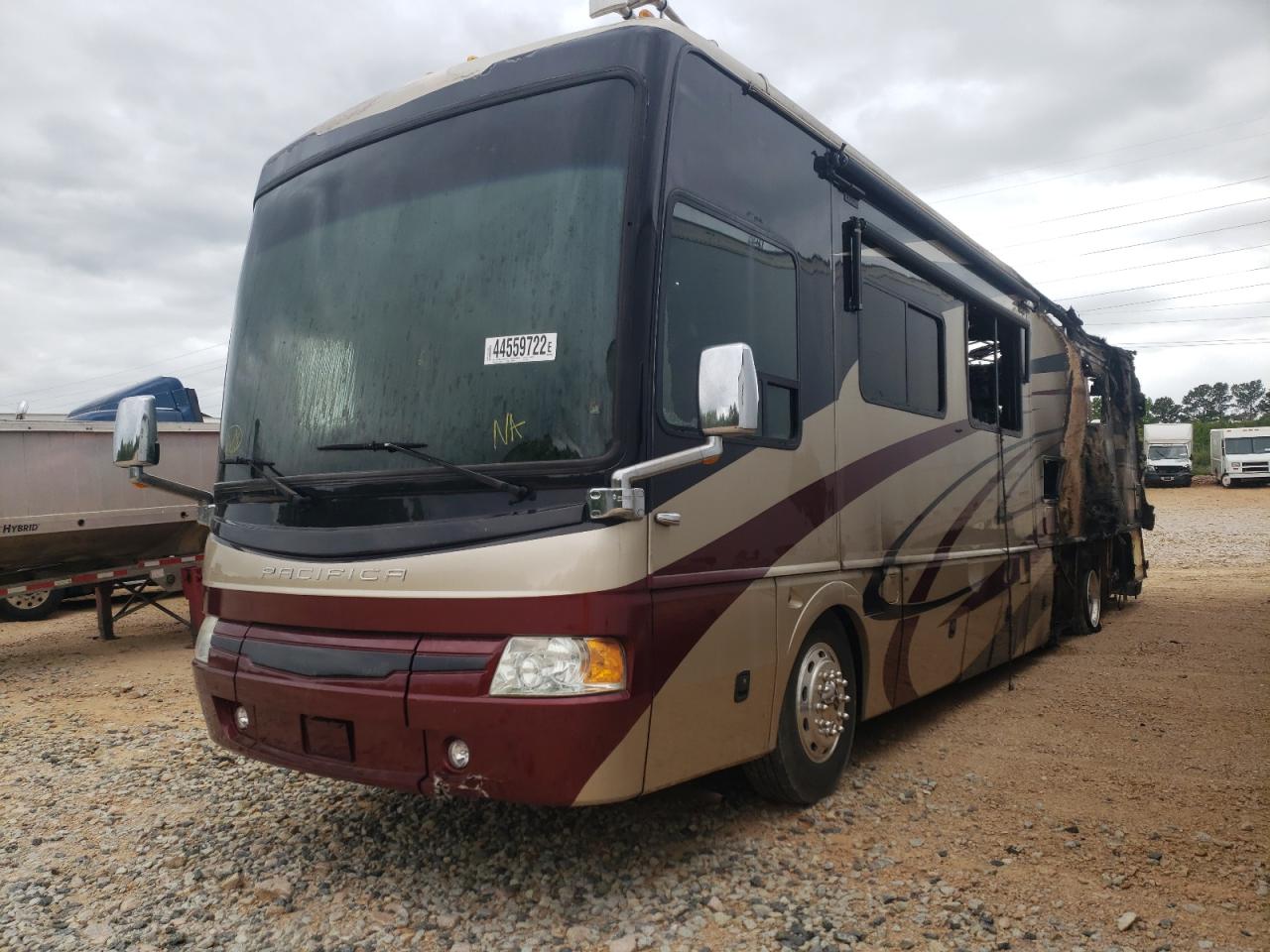 Photo 2 from auction – 2007 FREIGHTLINER CHASSIS X with VIN 4UZAB2DC77CY50579