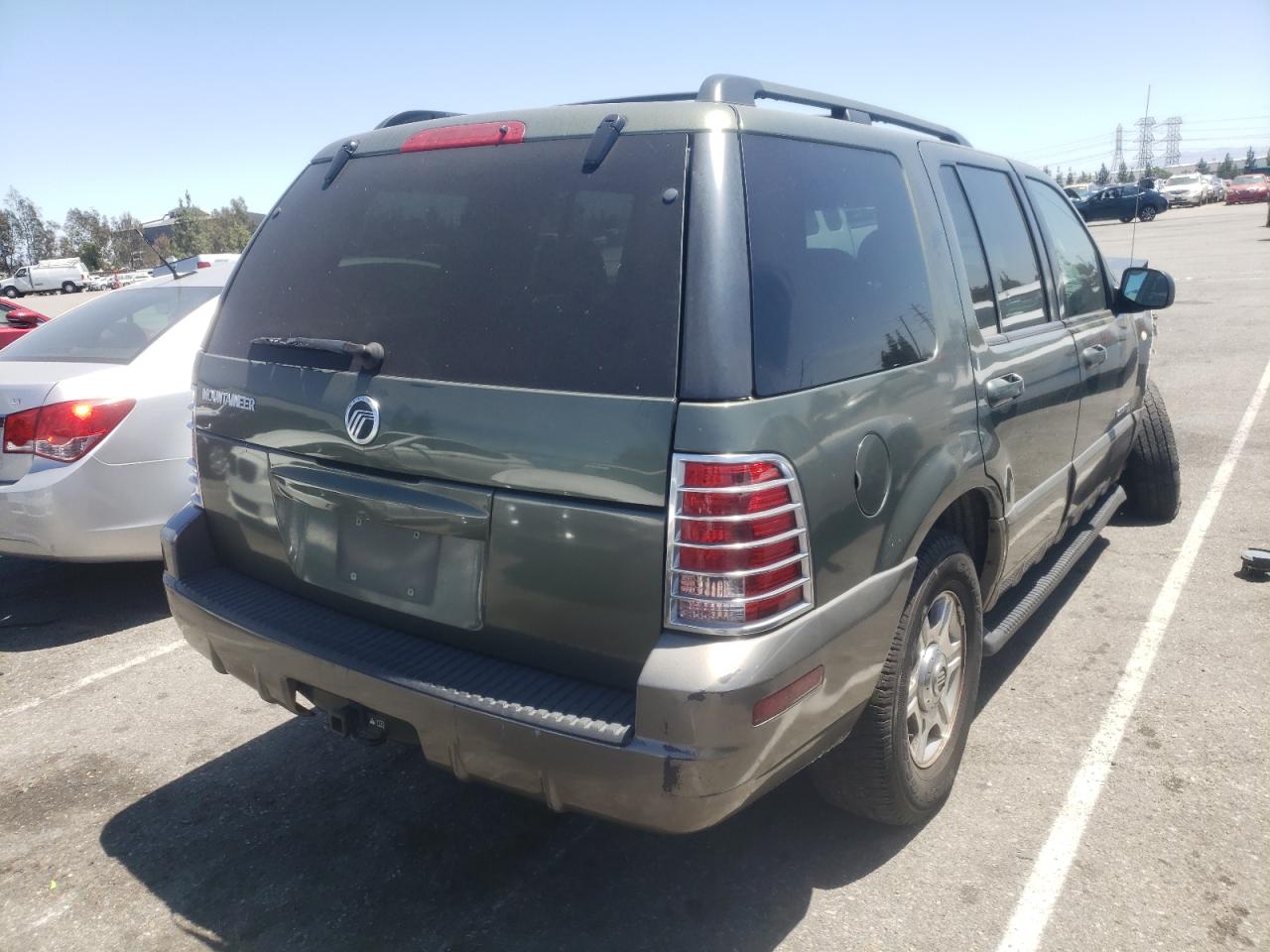 Photo 4 from auction – 2002 MERCURY MOUNTAINEE with VIN 4M2ZU66E82ZJ23619