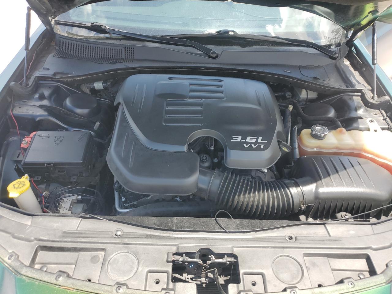 Photo 7 from auction – 2016 CHRYSLER 300 S with VIN 2C3CCABG5GH161524
