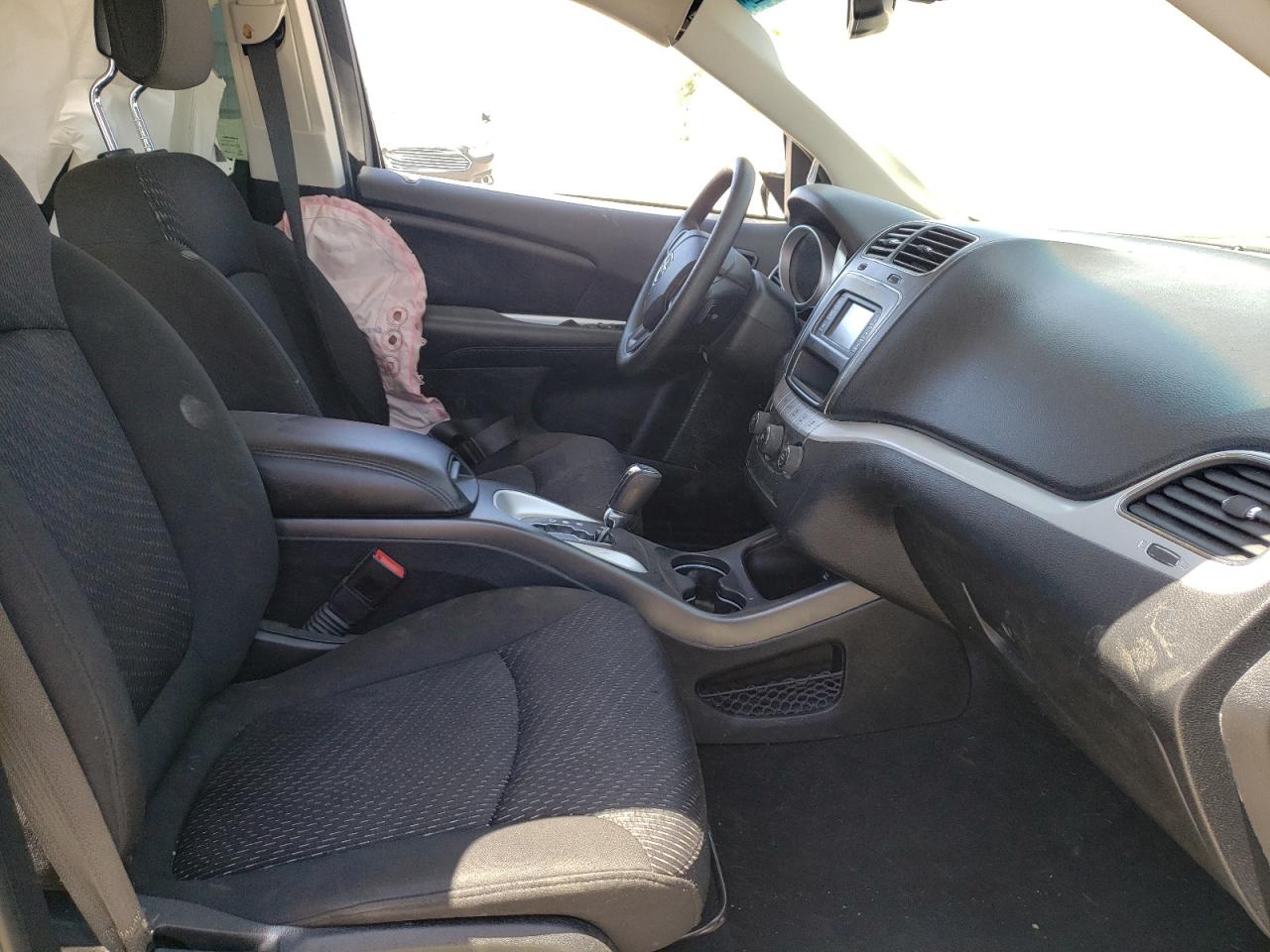 Photo 5 from auction – 2019 DODGE JOURNEY SE with VIN 3C4PDCAB8KT867933