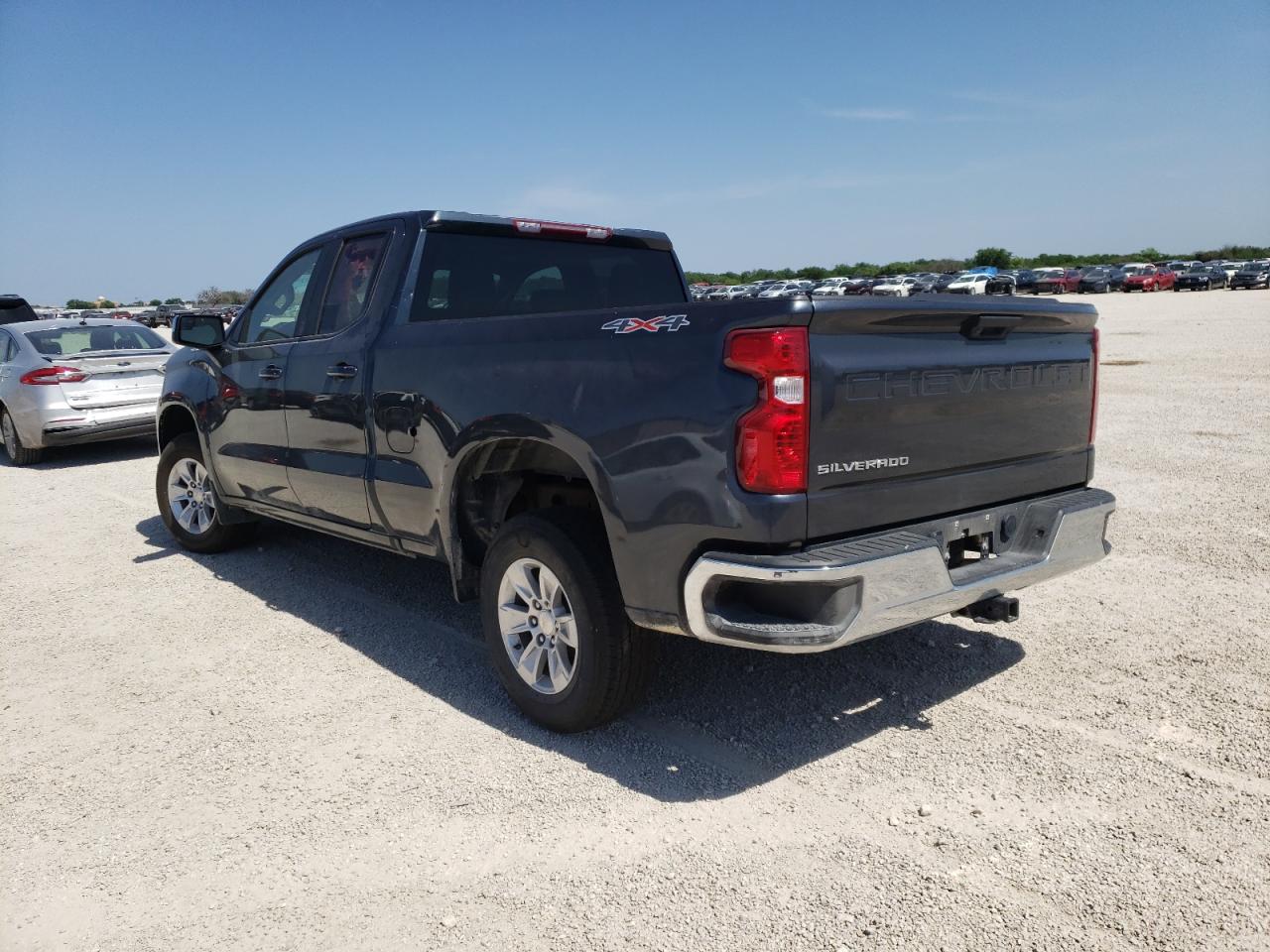 Photo 3 from auction – 2020 CHEVROLET SILVERADO with VIN 1GCRYDED7LZ256414