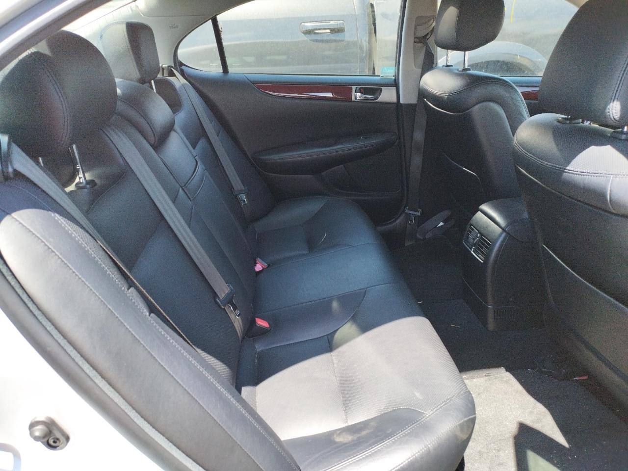 Photo 6 from auction – 2005 LEXUS ES 330 with VIN JTHBA30G155141883