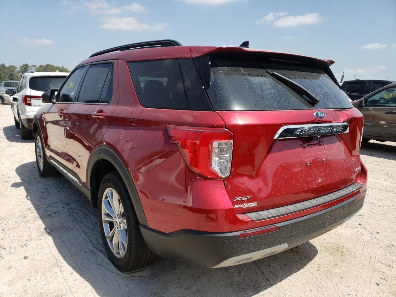 Photo 3 from auction – 2021 FORD EXPLORER X with VIN 1FMSK8DH9MGA26557