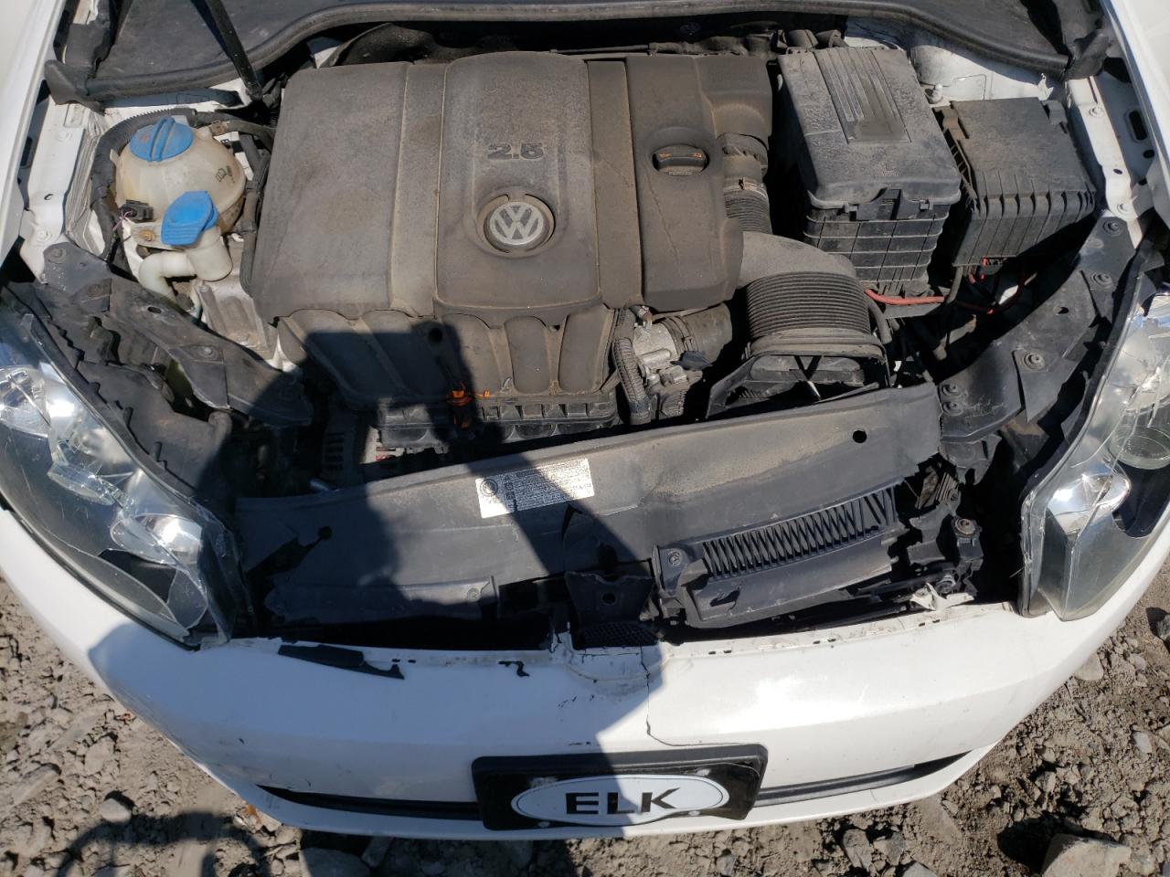 Photo 7 from auction – 2011 VOLKSWAGEN JETTA S with VIN 3VWPZ7AJ3BM632153