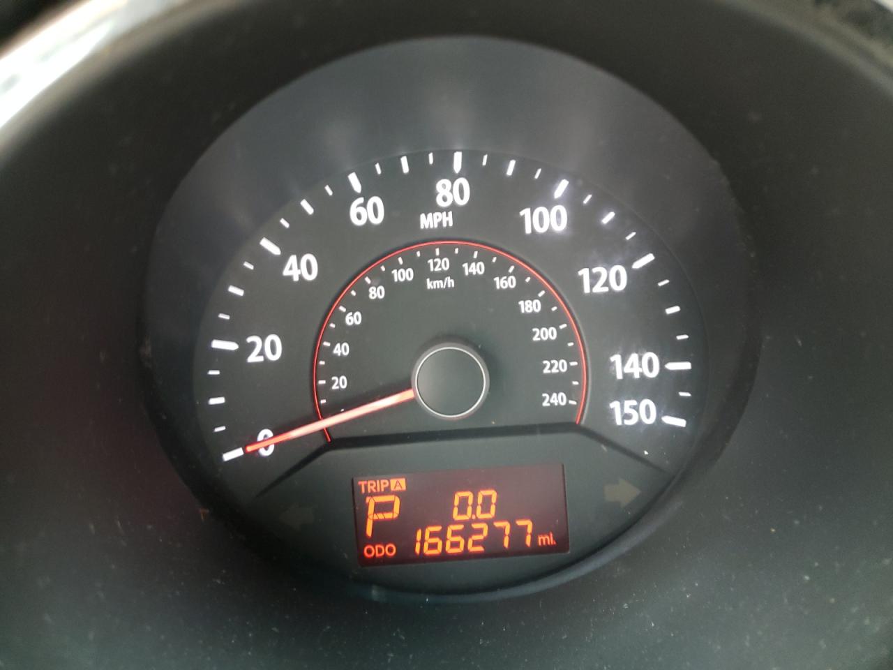 Photo 8 from auction – 2011 KIA SORENTO BA with VIN 5XYKT4A22BG048538