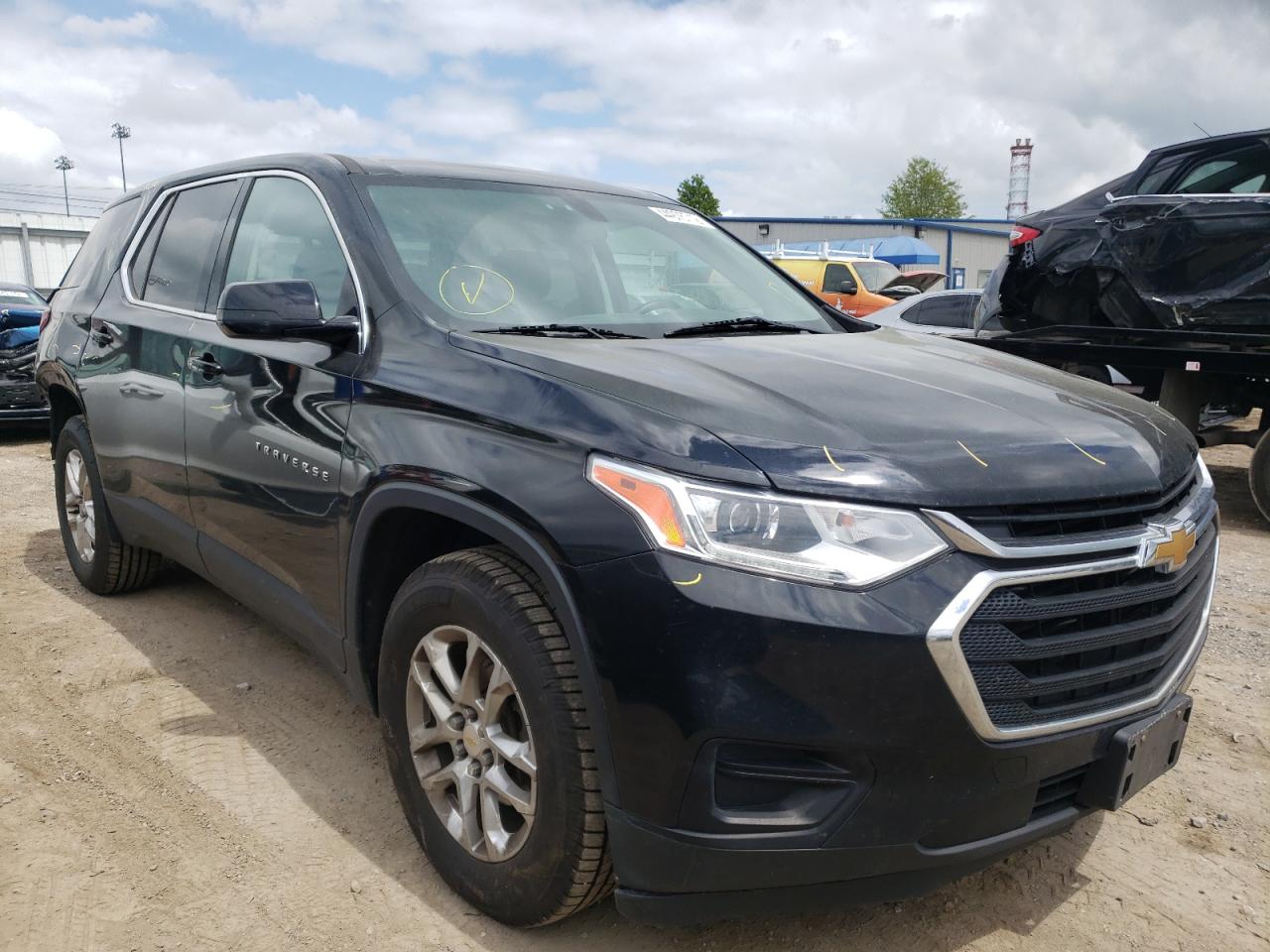 CHEVROLET TRAVERSE L 2018 with VIN 1GNERFKW3JJ172865 - Photo from auction