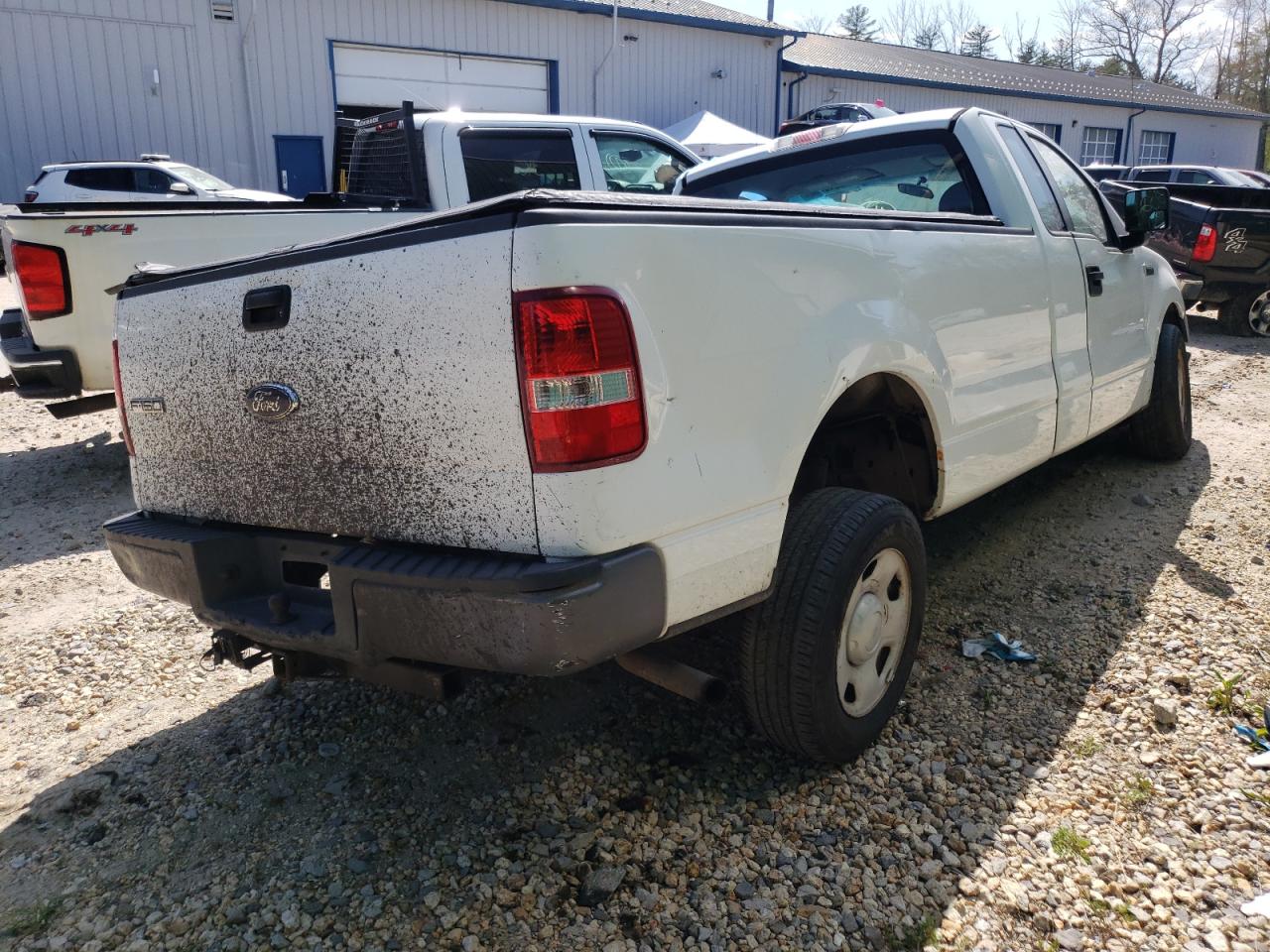 Photo 4 from auction – 2006 FORD F150 with VIN 1FTRF122X6NB63745