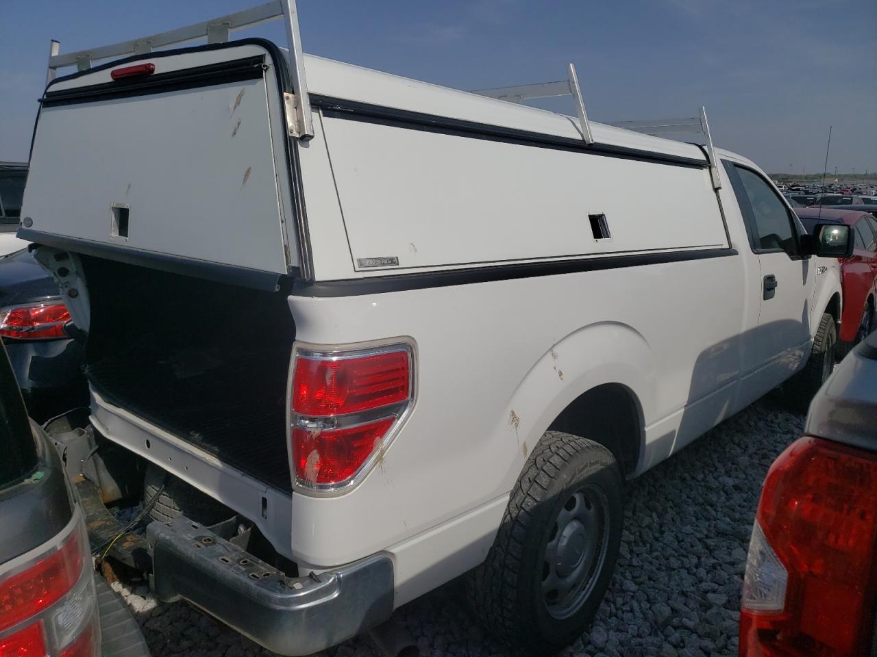 Photo 4 from auction – 2014 FORD F150 with VIN 1FTNF1CF7EKD20812