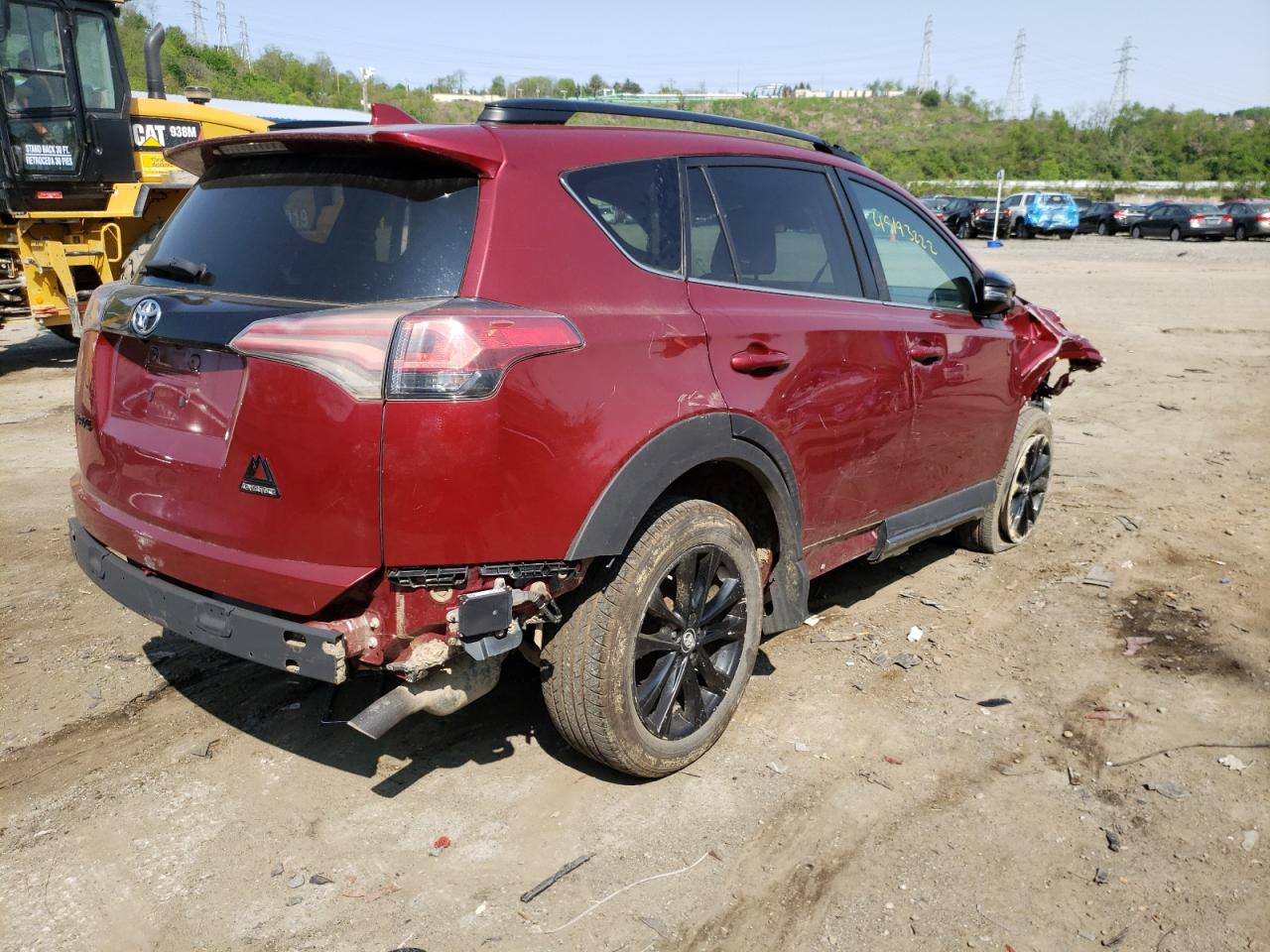 Photo 4 from auction – 2018 TOYOTA RAV4 ADVEN with VIN 2T3RFREV8JW751472