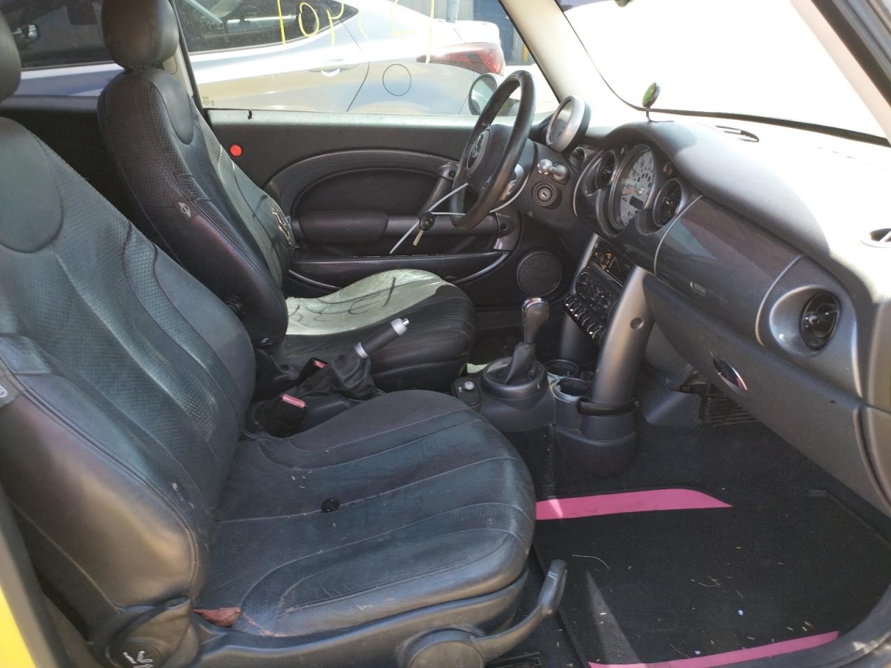 Photo 5 from auction – 2004 MINI COOPER with VIN WMWRC33444TJ56476