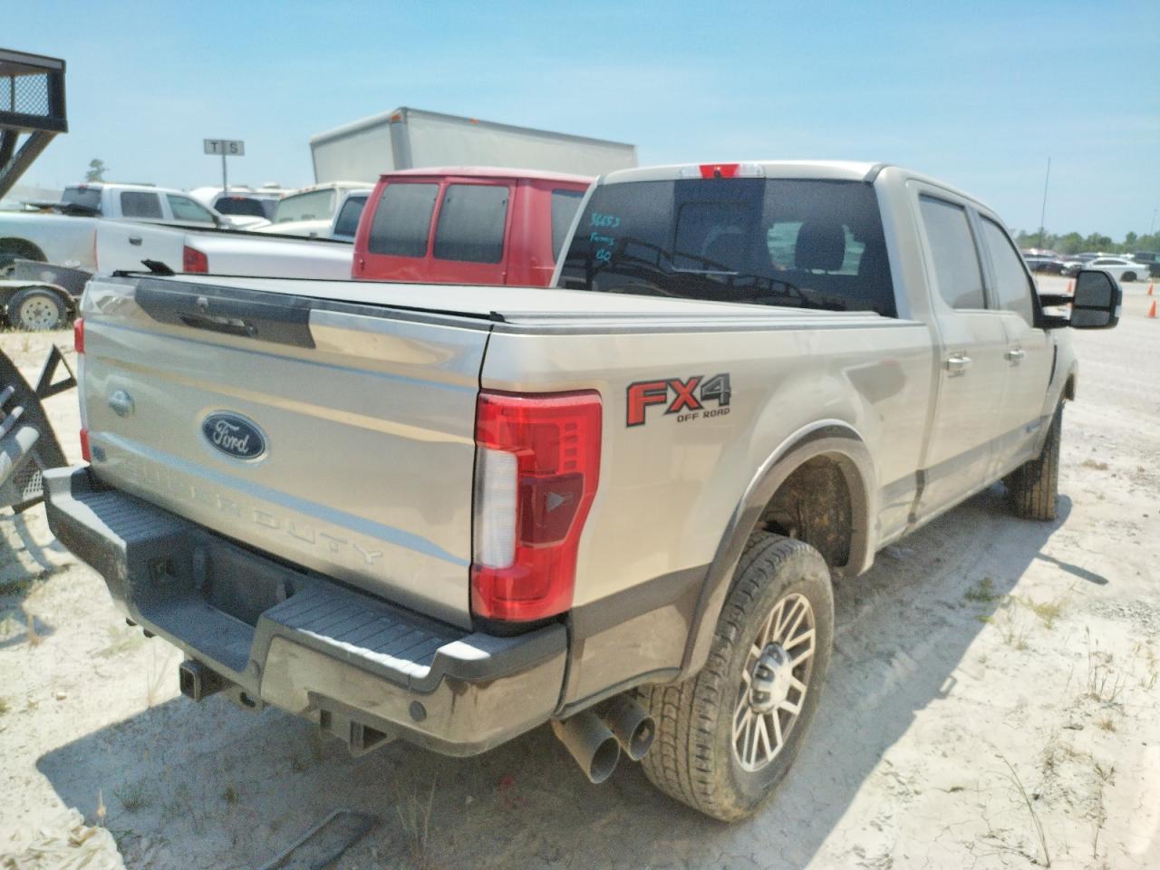 Photo 4 from auction – 2017 FORD F250 SUPER with VIN 1FT7W2BT1HEB39911