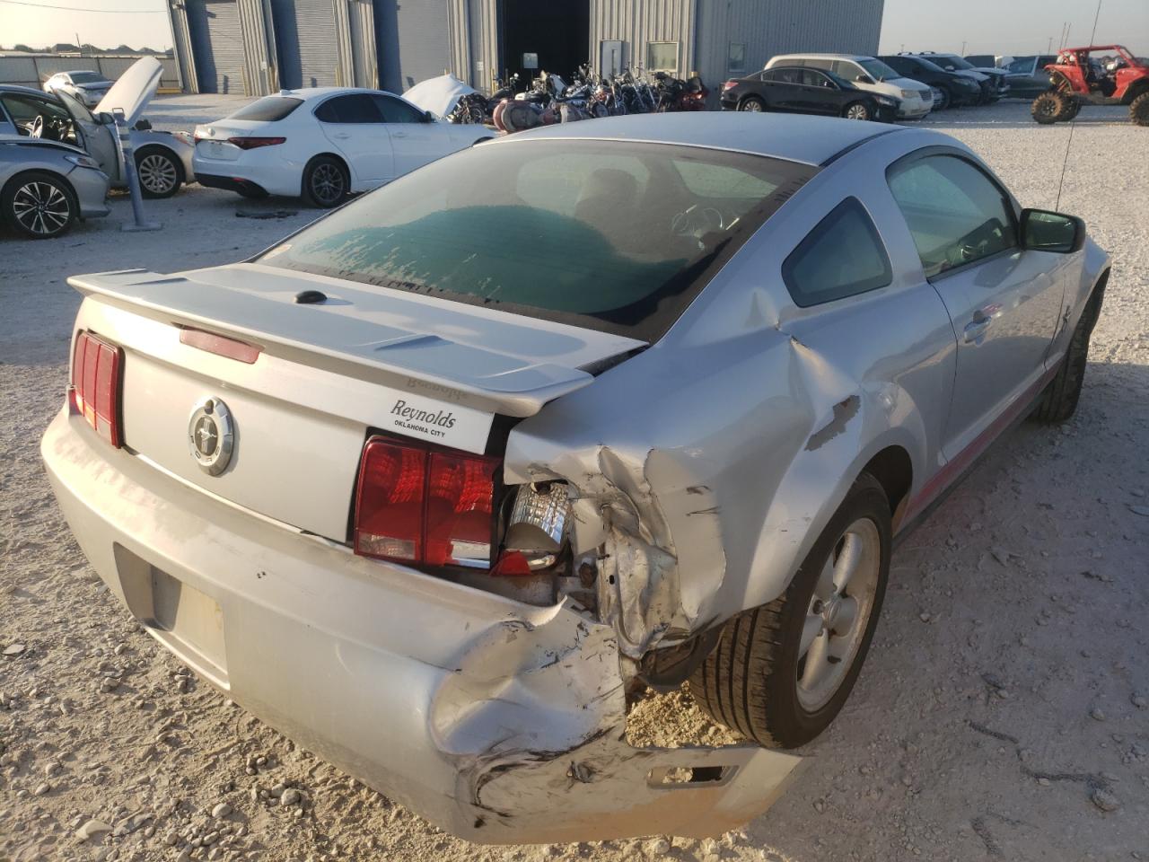 Photo 4 from auction – 2008 FORD MUSTANG with VIN 1ZVHT80N385122769