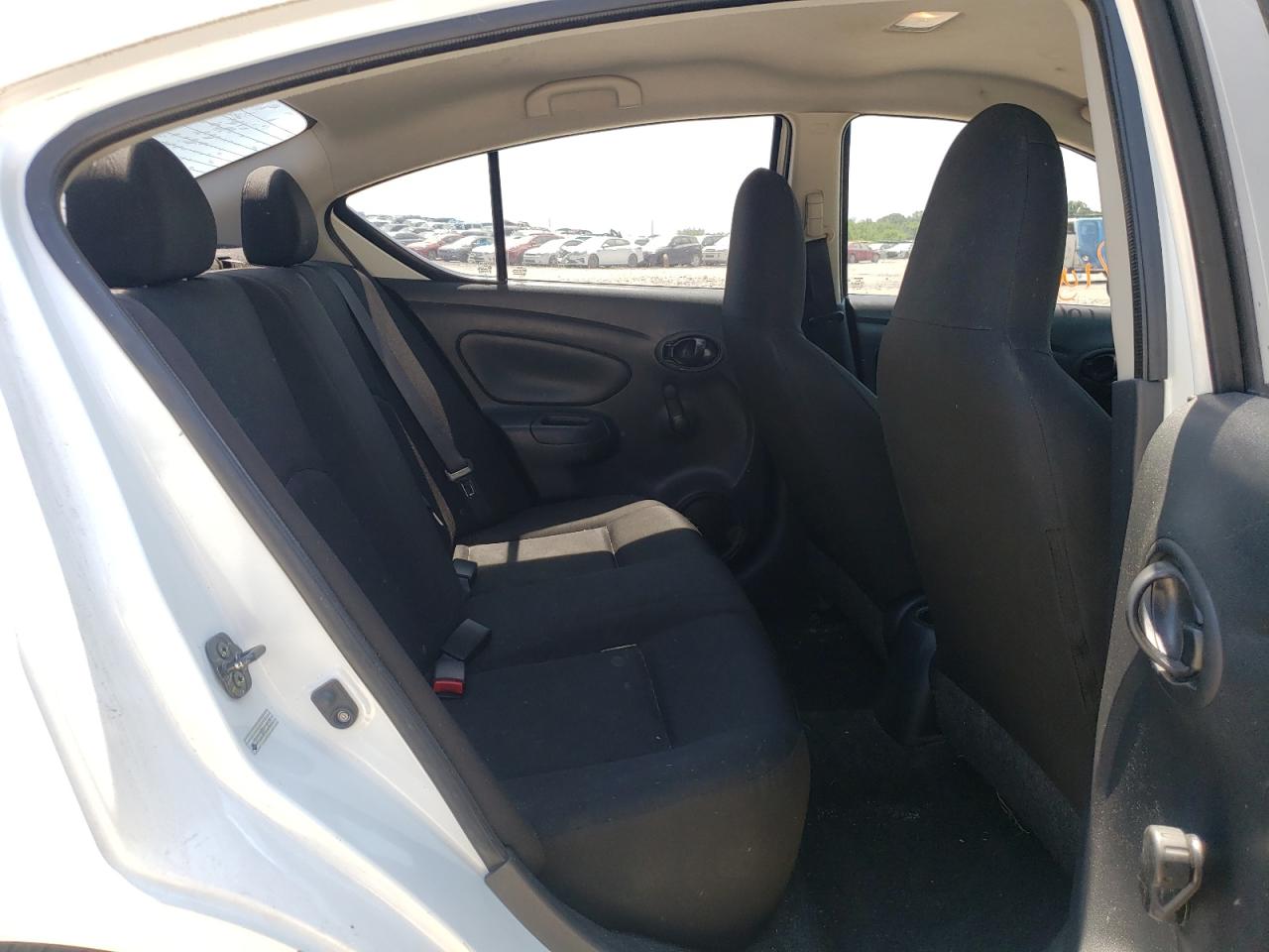 Photo 6 from auction – 2015 NISSAN VERSA S with VIN 3N1CN7AP5FL946175