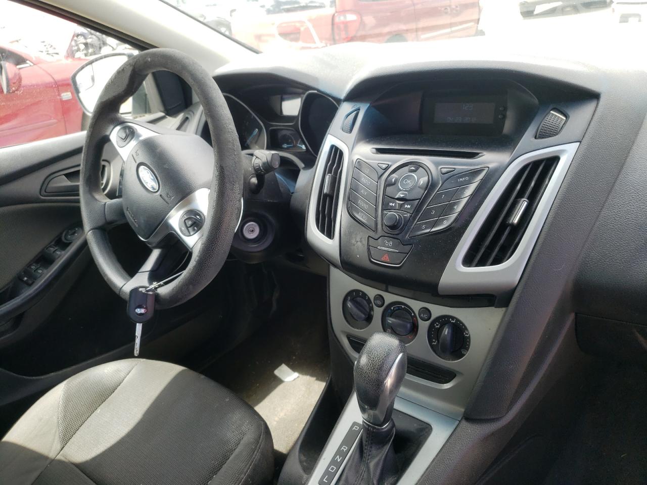 Photo 9 from auction – 2012 FORD FOCUS SE with VIN 1FAHP3F25CL217805