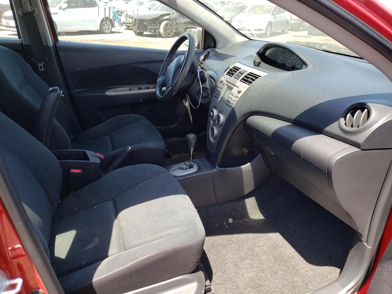 Photo 5 from auction – 2011 TOYOTA YARIS with VIN JTDBT4K3XB1407240