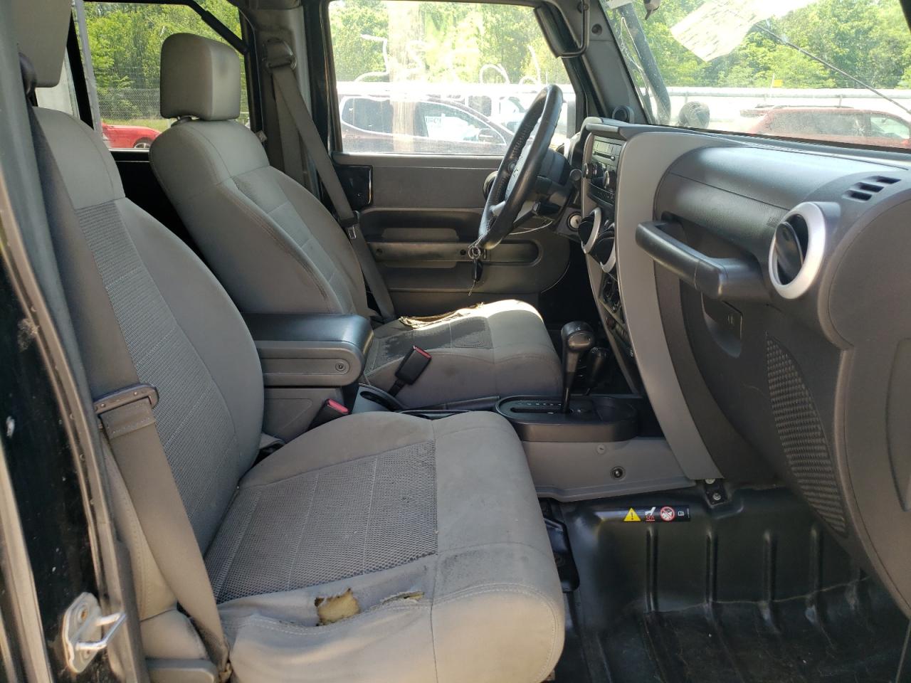 Photo 5 from auction – 2008 JEEP WRANGLER U with VIN 1J4GA59178L587600