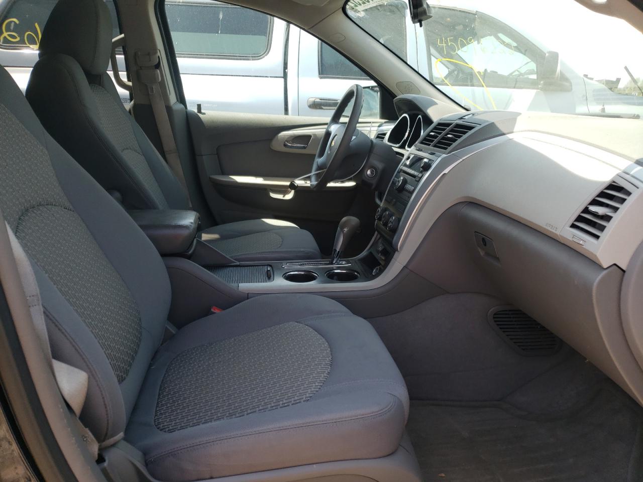 Photo 5 from auction – 2011 CHEVROLET TRAVERSE L with VIN 1GNKREED4BJ402714