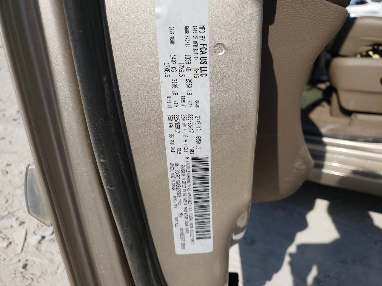 Photo 10 from auction – 2016 CHRYSLER TOWN & COU with VIN 2C4RC1BG0GR120928