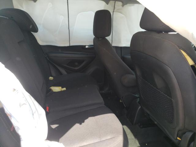 Photo 6 from auction – 2017 CHEVROLET TRAX LS with VIN 3GNCJKSB5HL197676