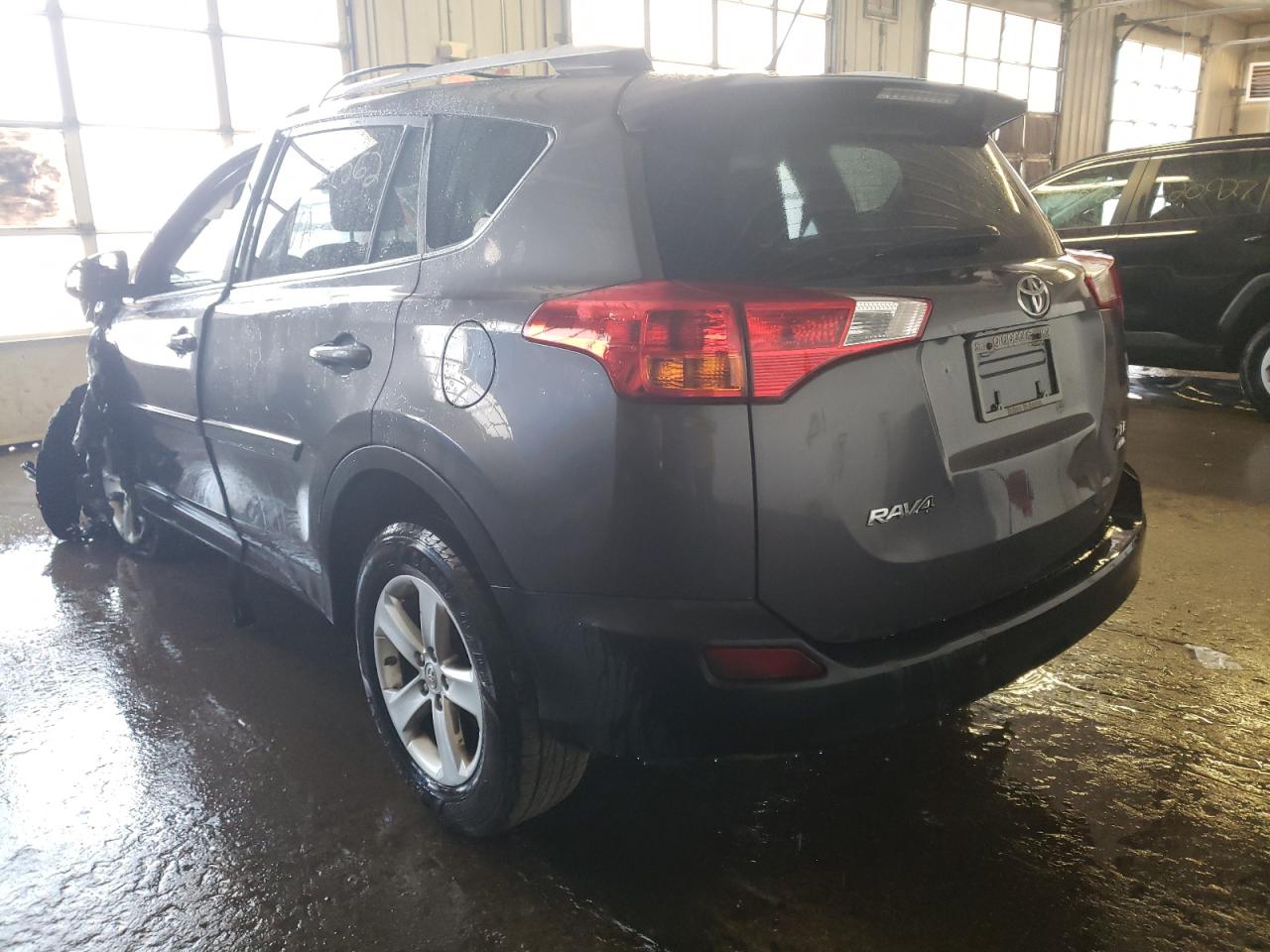 Photo 3 from auction – 2014 TOYOTA RAV4 XLE with VIN JTMRFREV4EJ003516