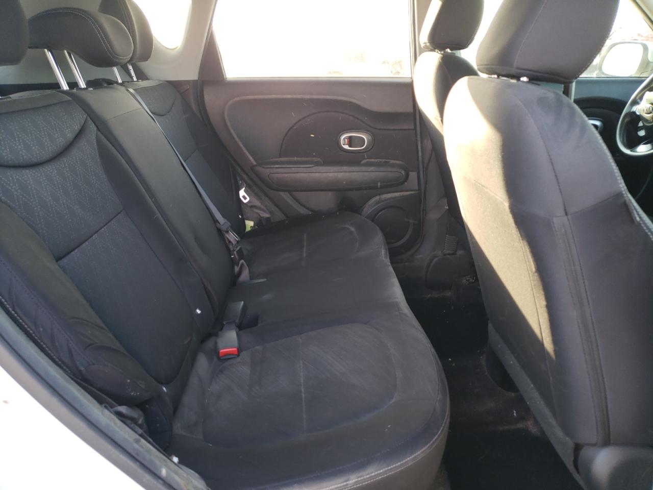Zdjęcie 6 z aukcji – 2015 KIA SOUL z VIN KNDJN2A22F7221147