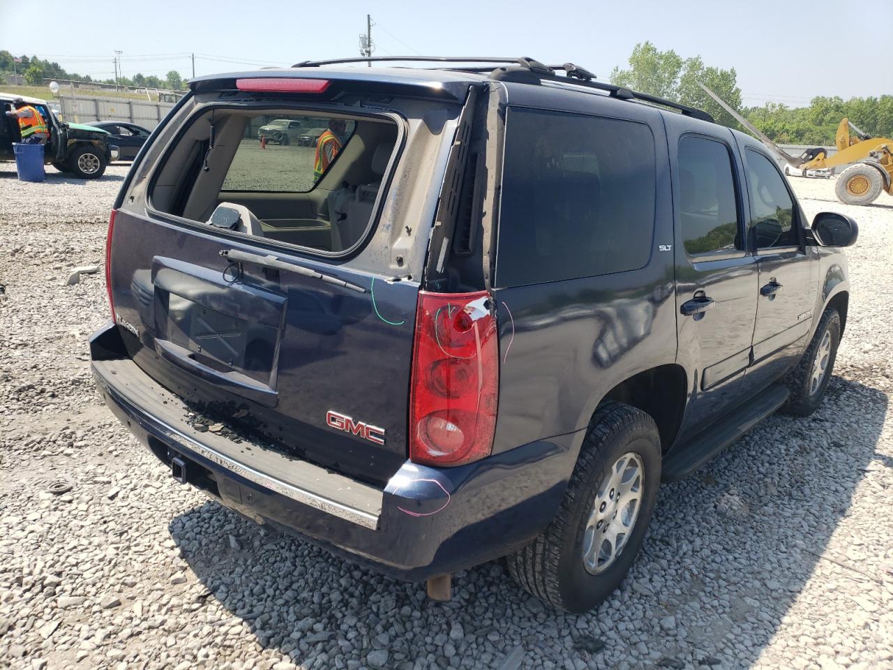 Photo 4 from auction – 2007 GMC YUKON with VIN 1GKFC13J57R210826
