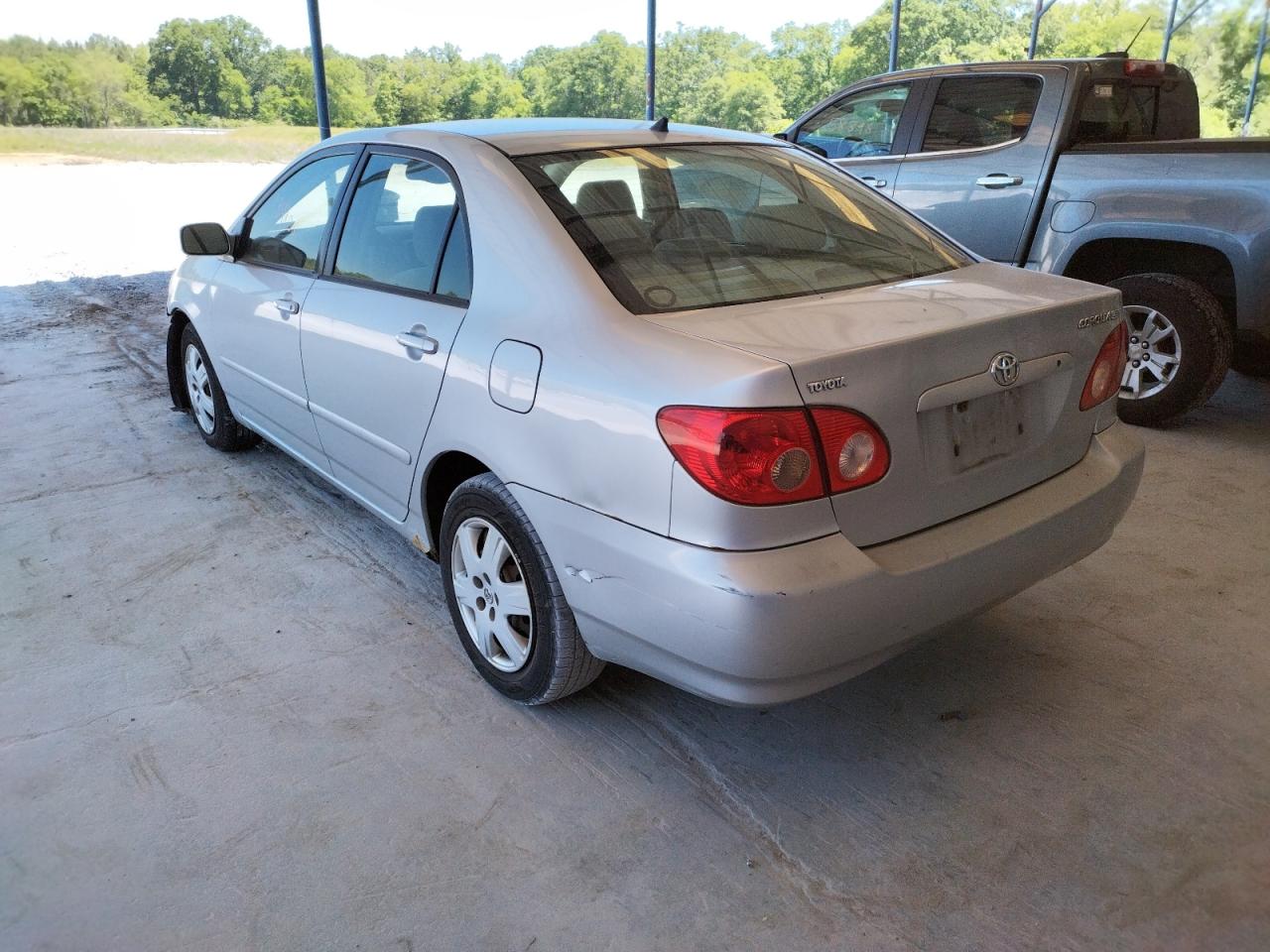 Photo 3 from auction – 2005 TOYOTA COROLLA CE with VIN JTDBR32E252053769