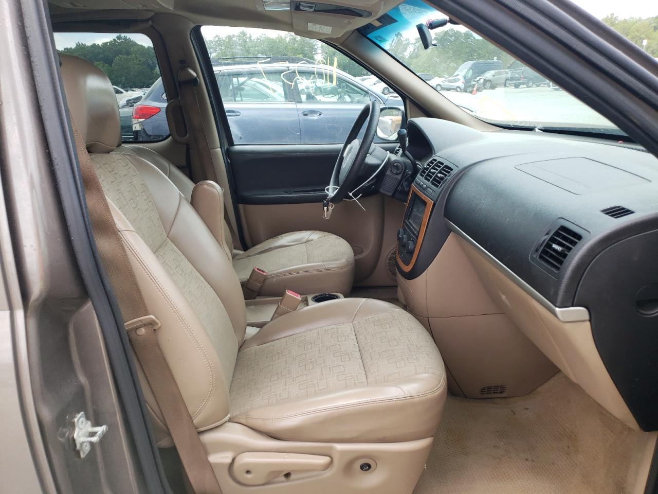 Photo 5 from auction – 2005 SATURN RELAY 2 with VIN 5GZDV03L55D162665