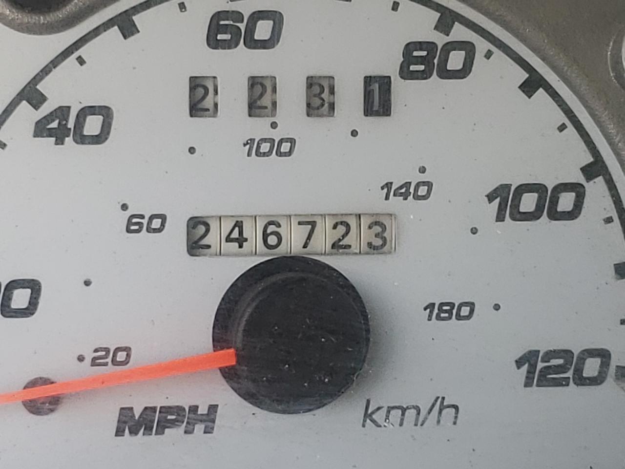 Photo 8 from auction – 2002 FORD EXPLORER S with VIN 1FMZU67E22UD53105