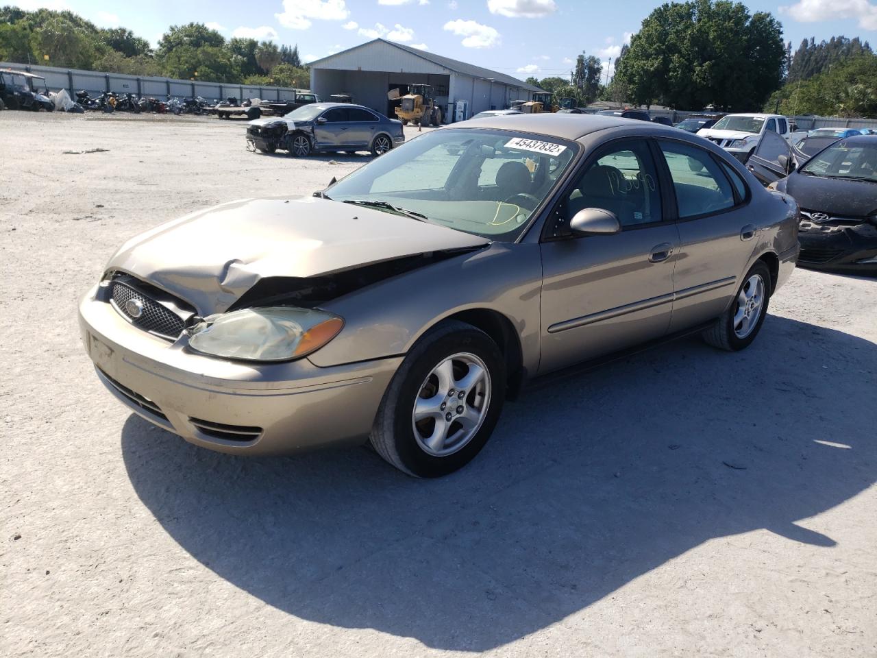 Photo 2 from auction – 2004 FORD TAURUS SES with VIN 1FAFP55U84G123191
