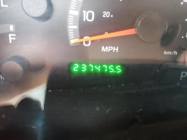 Photo 8 from auction – 2000 FORD F150 with VIN 1FTRX17W0YNB98080