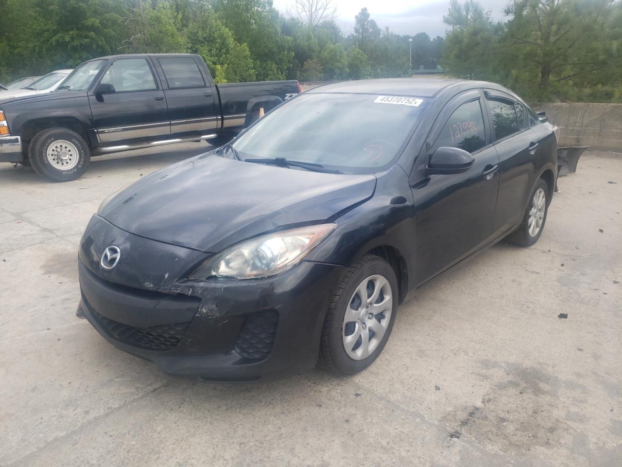 Photo 2 from auction – 2013 MAZDA 3 I with VIN JM1BL1U74D1810499