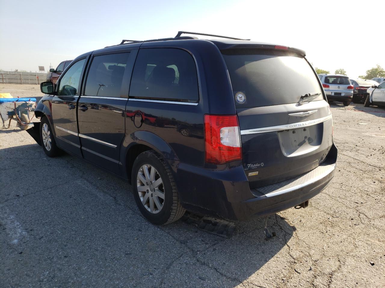 Photo 3 from auction – 2014 CHRYSLER TOWN & COU with VIN 2C4RC1BG6ER256512