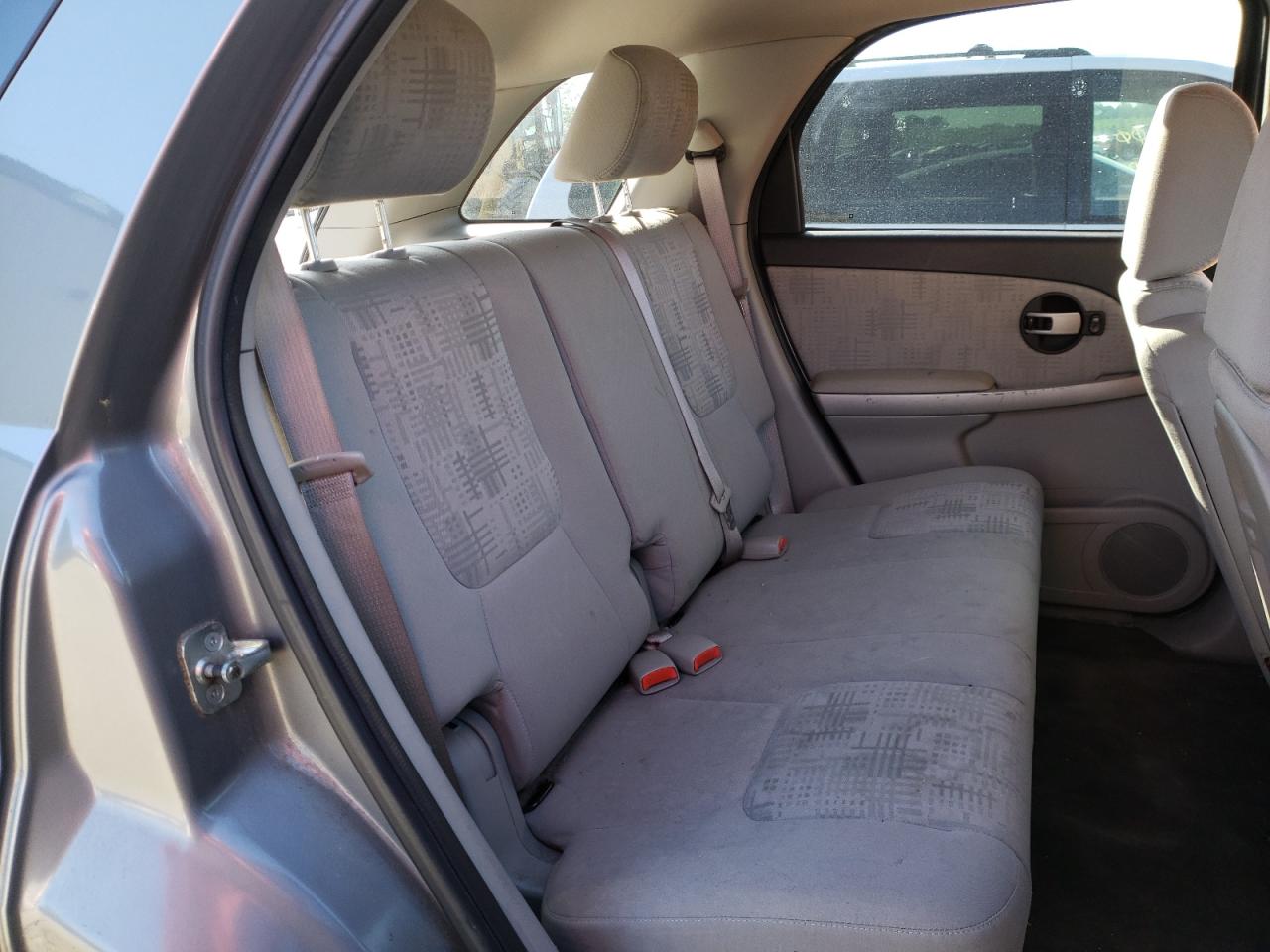 Photo 6 from auction – 2005 CHEVROLET EQUINOX LS with VIN 2CNDL23F956171764