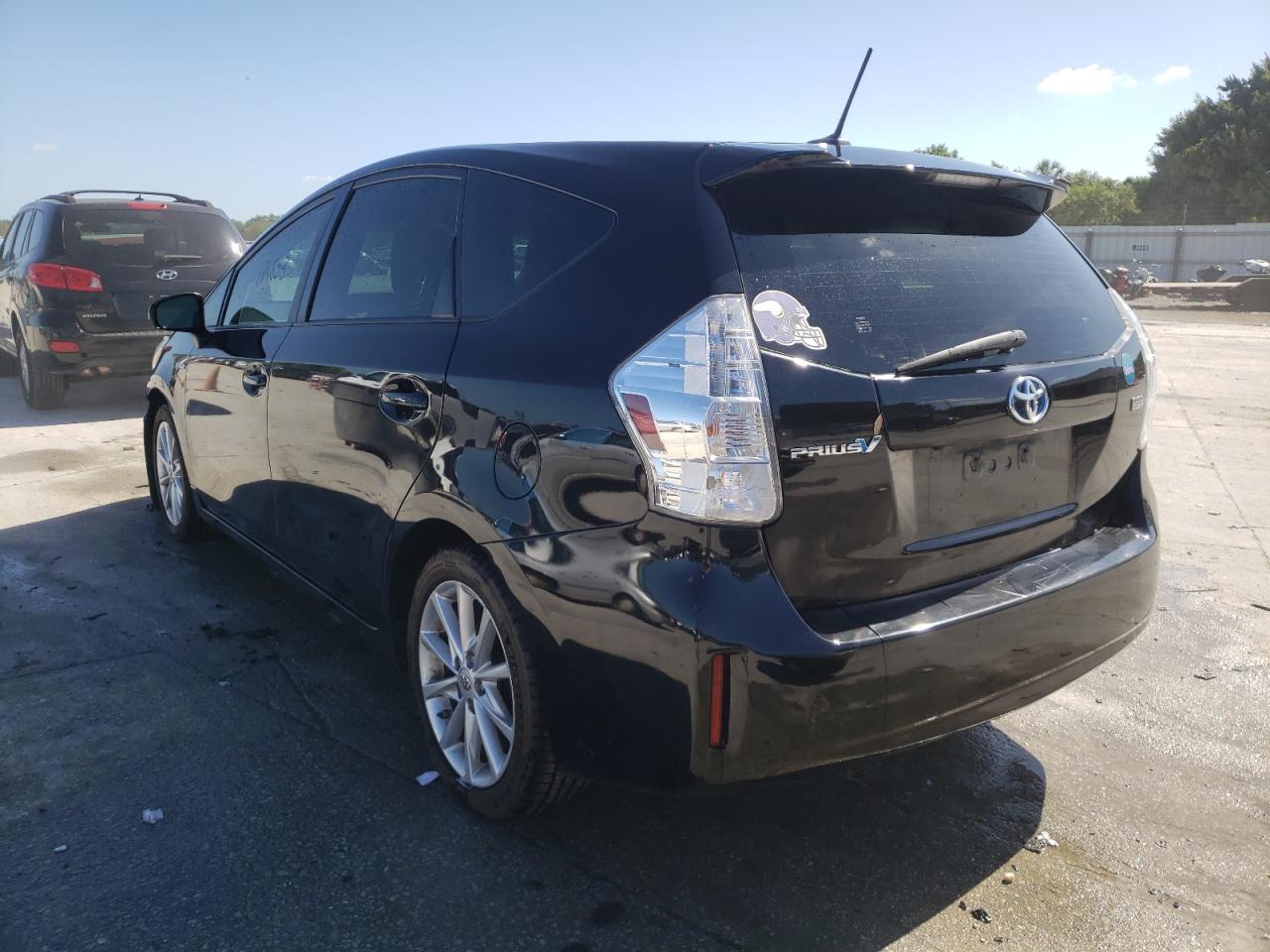 Photo 3 from auction – 2012 TOYOTA PRIUS V with VIN JTDZN3EU4C3021720
