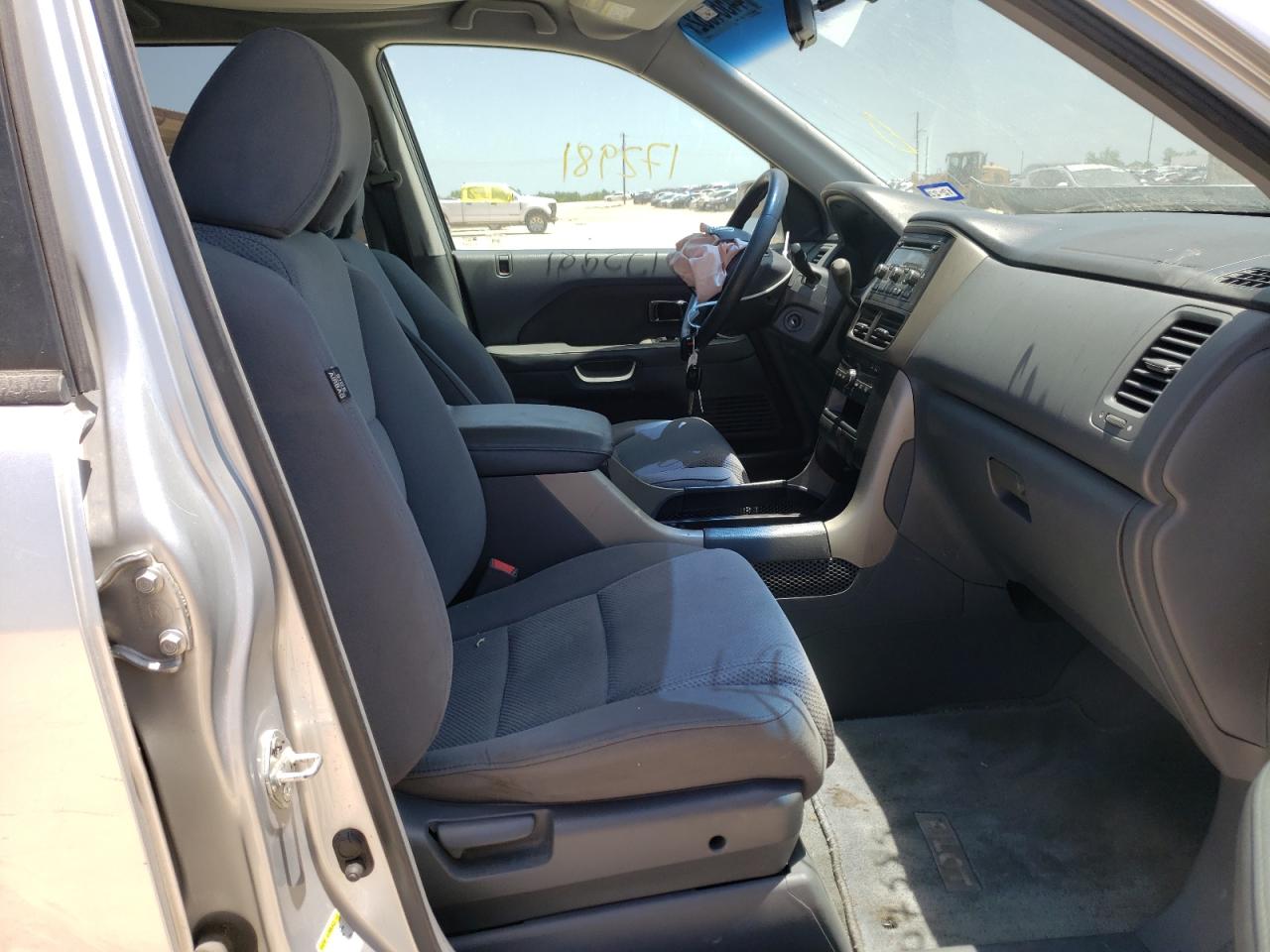 Photo 5 from auction – 2007 HONDA PILOT EX with VIN 5FNYF284X7B007585