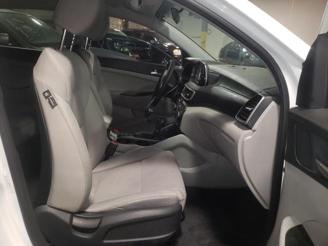 Photo 6 from auction – 2020 HYUNDAI TUCSON SE with VIN KM8J2CA49LU087309