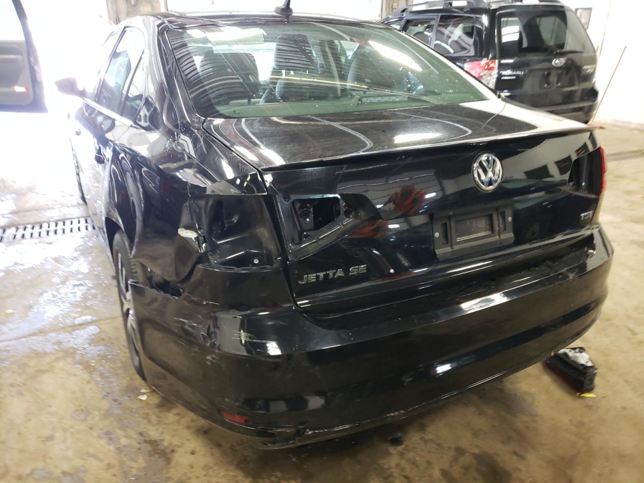 Photo 9 from auction – 2017 VOLKSWAGEN JETTA SE with VIN 3VWDB7AJ8HM282325