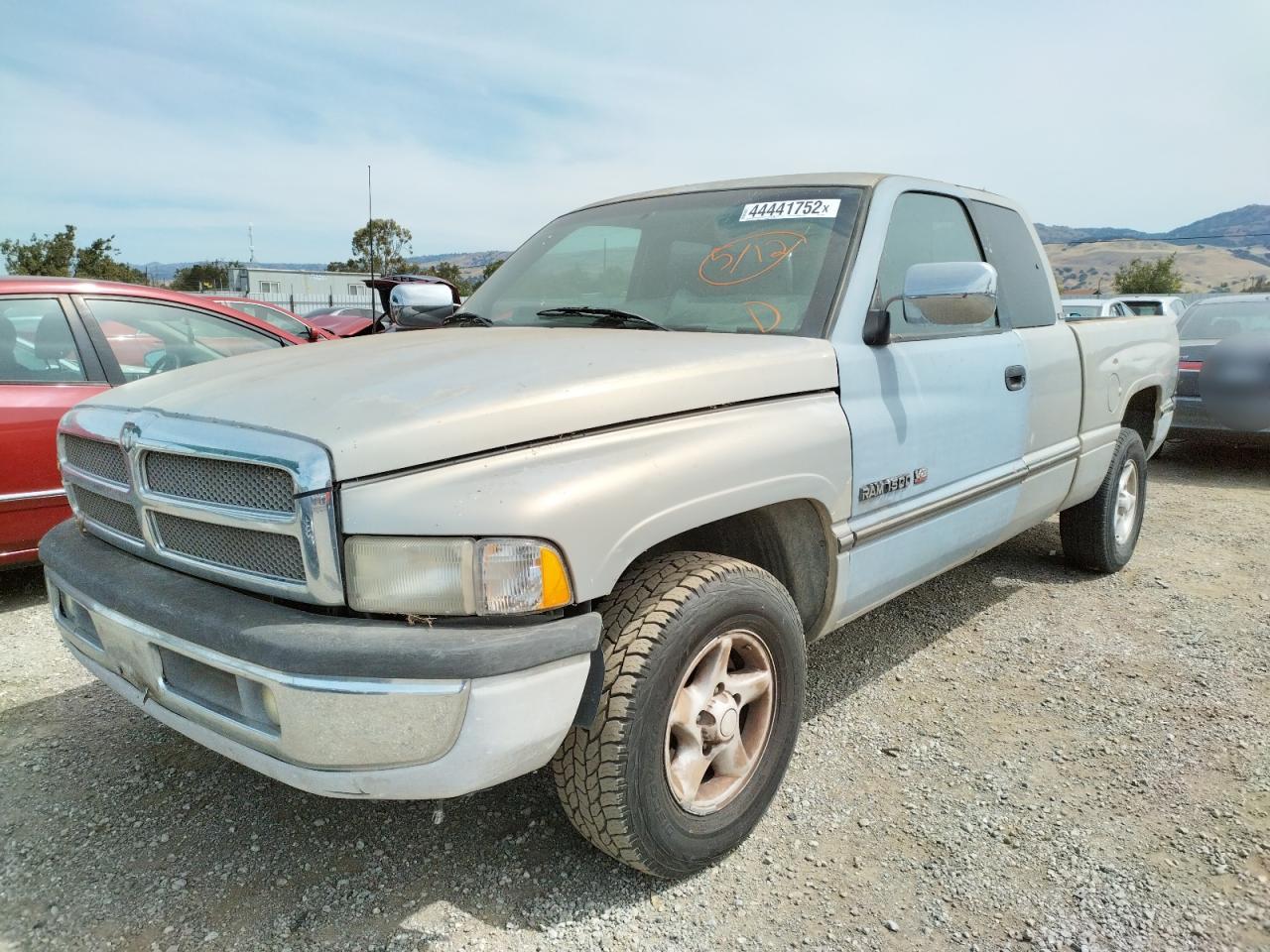 Photo 2 from auction – 1997 DODGE RAM 1500 with VIN 1B7HC13Z3VJ603438