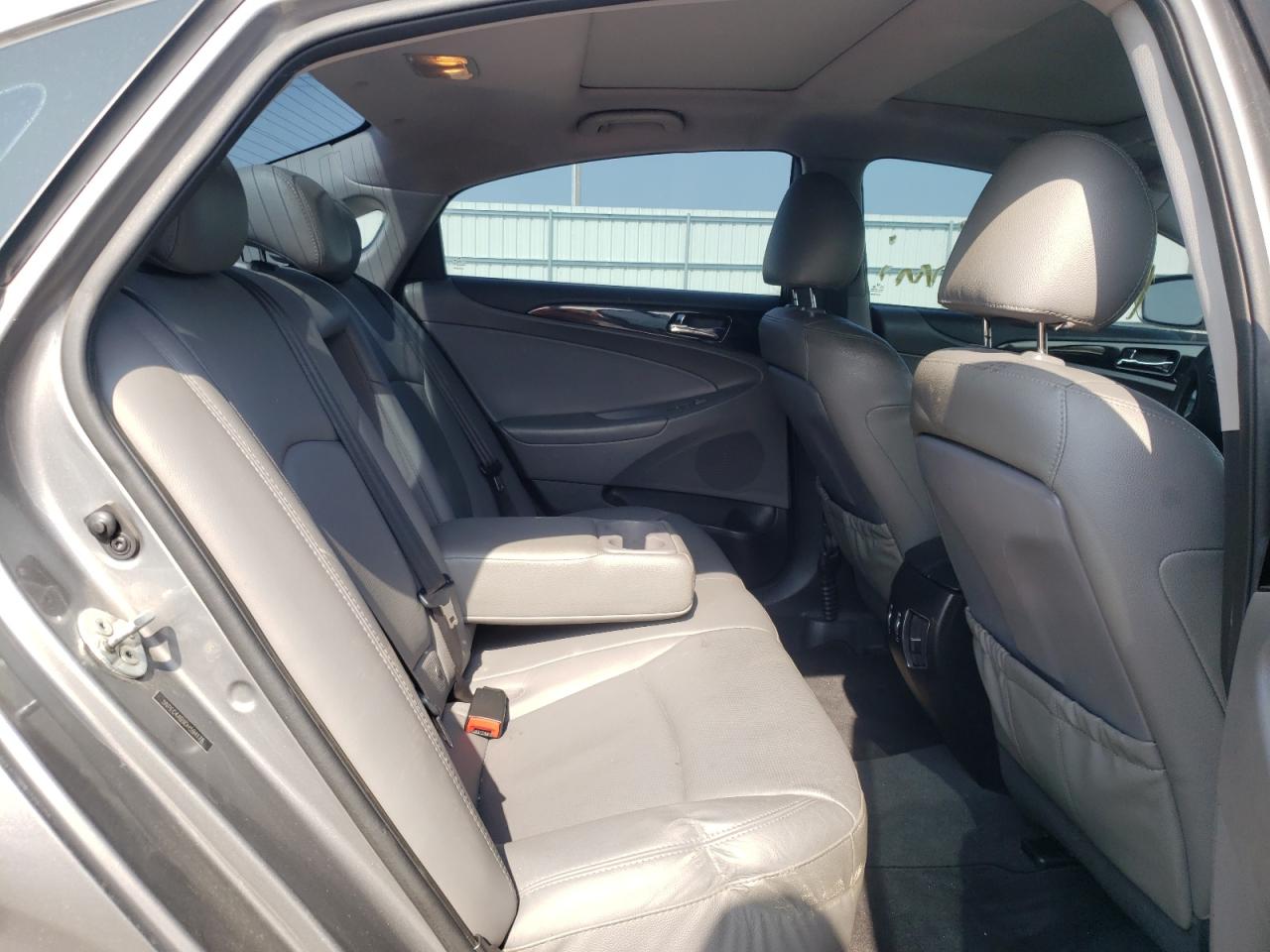 Photo 6 from auction – 2013 HYUNDAI SONATA SE with VIN 5NPEC4AB9DH594178