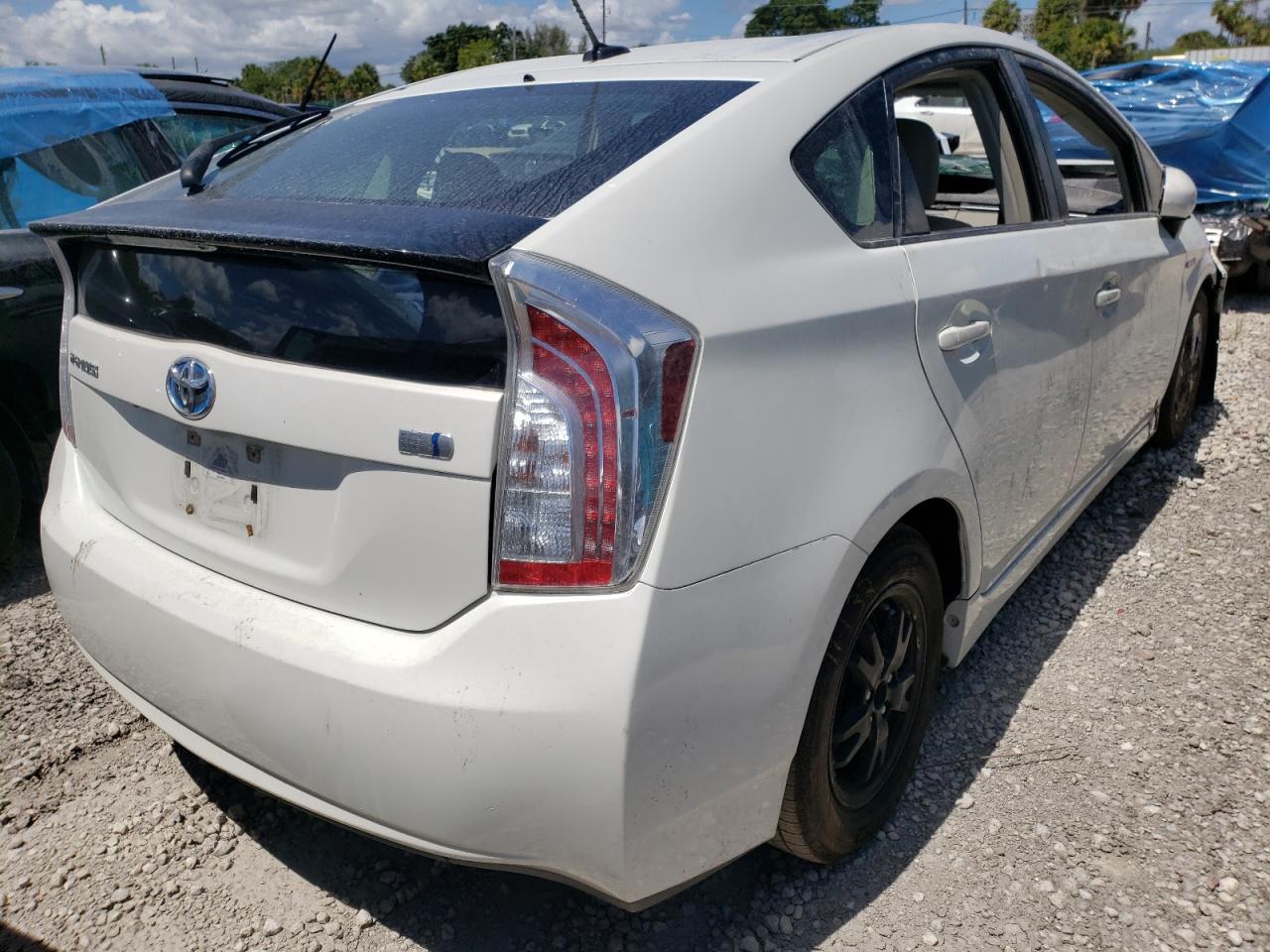 Photo 4 from auction – 2014 TOYOTA PRIUS with VIN JTDKN3DU3E1805937