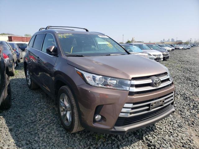 TOYOTA HIGHLANDER 2018 with VIN 5TDDZRFH5JS823840 - Photo from auction