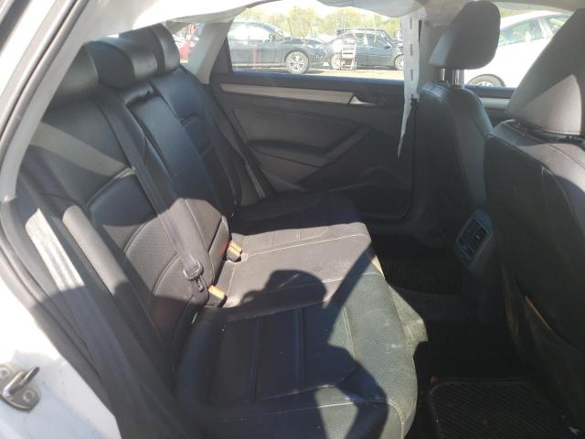 Photo 6 from auction – 2015 VOLKSWAGEN PASSAT SE with VIN 1VWBT7A32FC010910