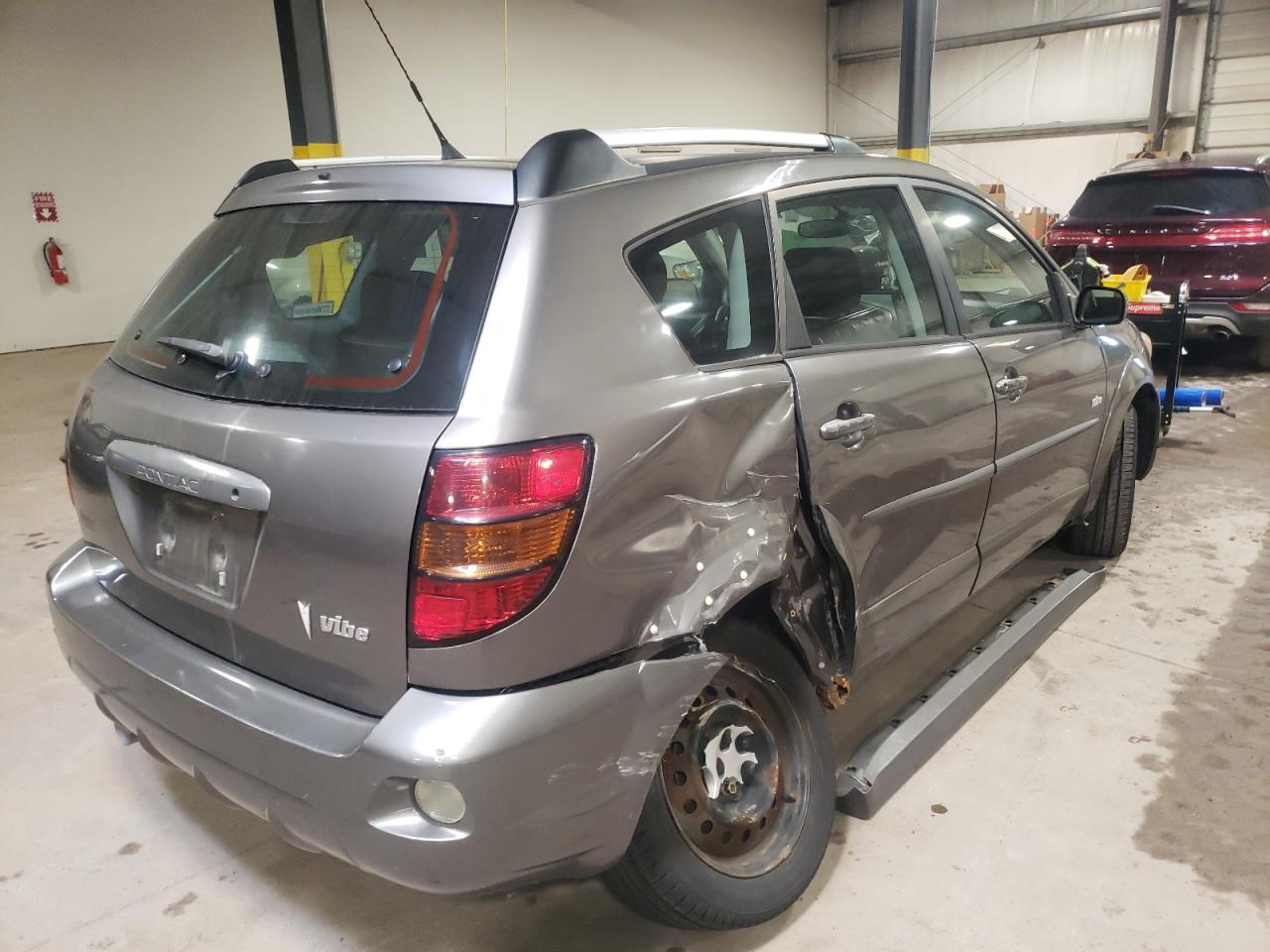 Photo 4 from auction – 2007 PONTIAC VIBE with VIN 5Y2SL65867Z423205